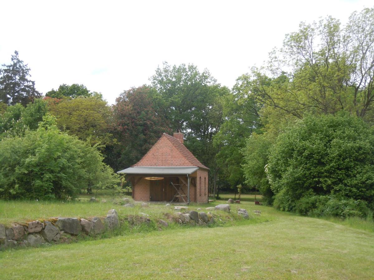 Schmiede Der Wasserburg Liepen Gielow Dış mekan fotoğraf